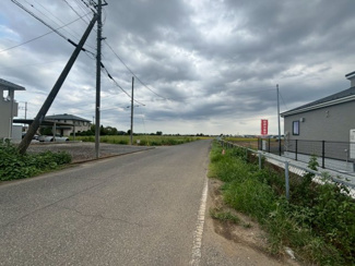 【前面道路含む現地写真】