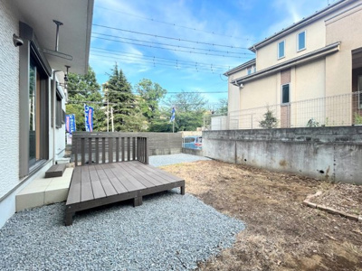 【庭】 | ◆緑区白山中古住宅◆ | ◆お手入れのしやすいちょうどよいサイズ感のお庭付き。植栽や家庭菜園等多目的にご利用いただけるプライベート空間。

