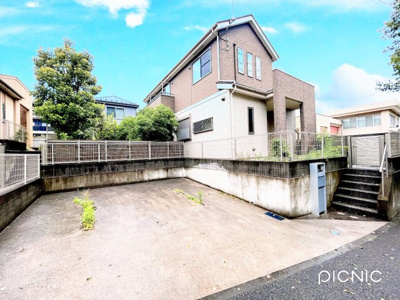 【外観】 | ◆緑区白山中古住宅◆ | ◆一戸建てを中心とした街並みが整然と続き、周辺は高い建物が建っていないので、緑の多い閑静な趣を感じる環境です。街並みや周辺環境も重要なポイントです！！