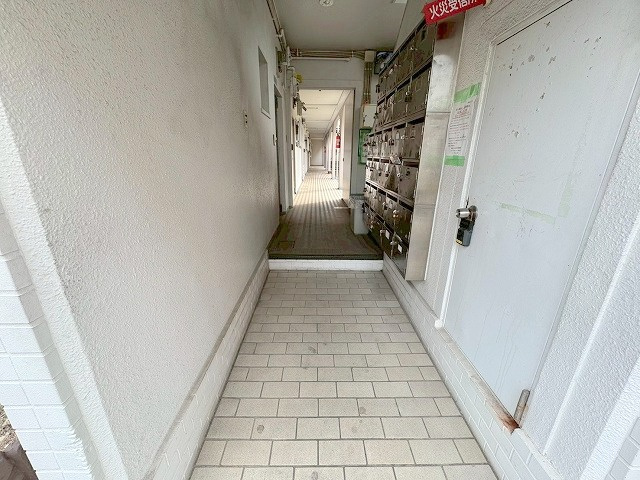第1東昌ハイツのエントランス