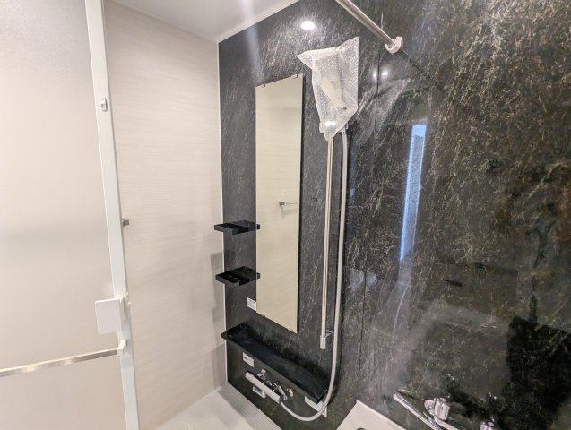 ブランシエラ那覇曙プレミストの浴室