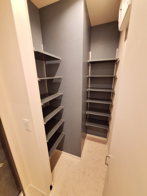 オカバさいたま日進ヘーベルメゾンの玄関