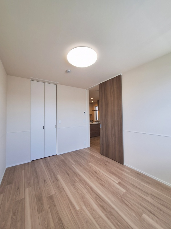 オカバさいたま日進ヘーベルメゾンの洋室