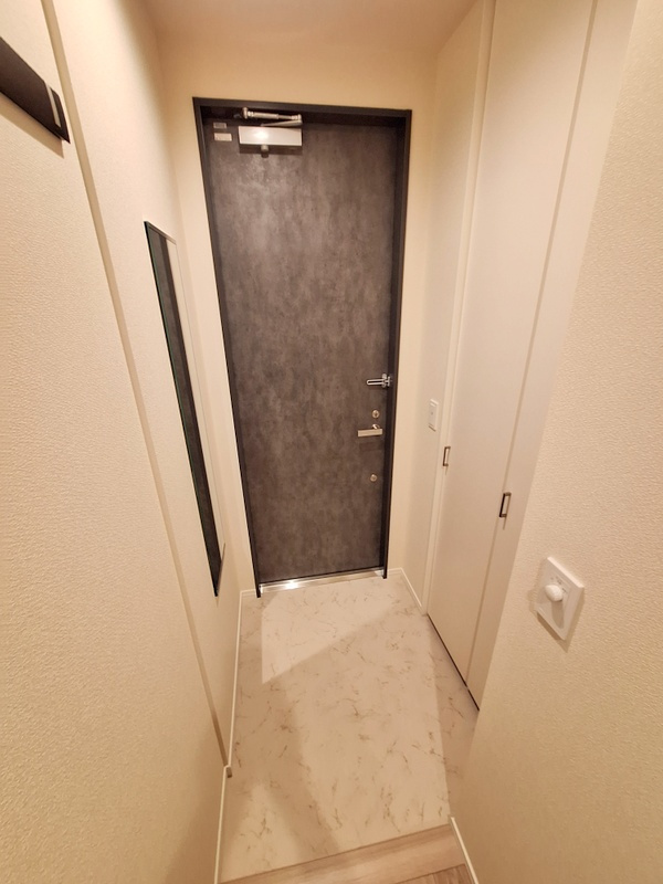 オカバさいたま日進ヘーベルメゾンの玄関