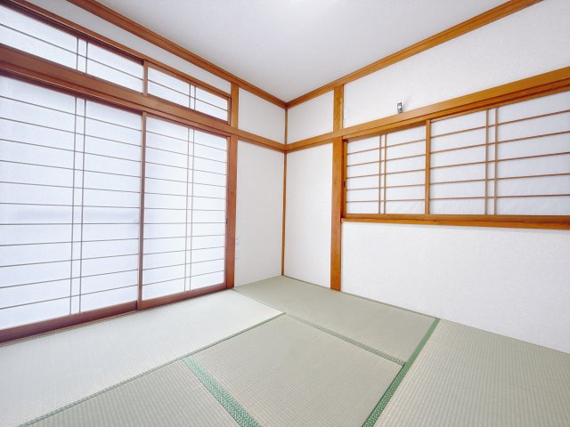 【中古戸建】本庄市今井の和室|■1階和室｜和室があると、まるで旅館に泊まりに来たような空間ができて心が安らぎます。