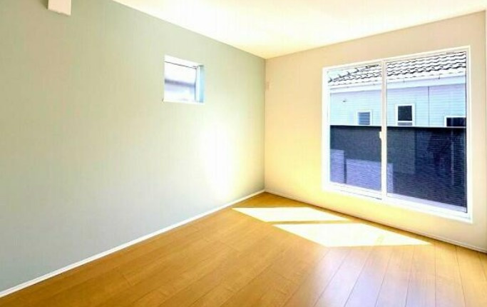 【未入居】鶴ヶ島市太田ヶ谷未入居住宅の洋室|2F 6帖洋室です！バルコニーに面しております☆