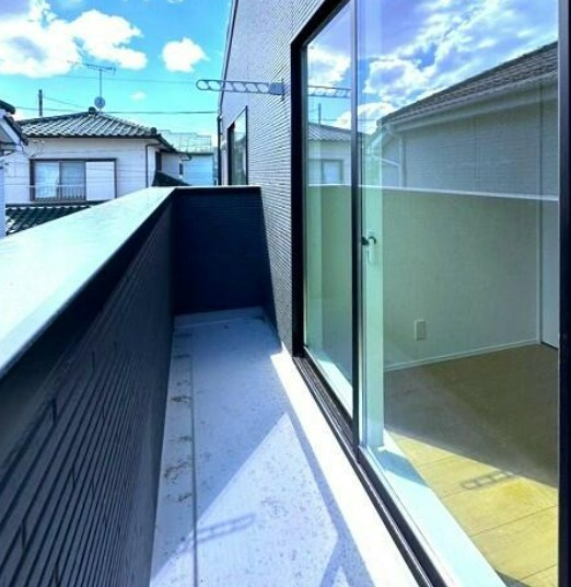 【未入居】鶴ヶ島市太田ヶ谷未入居住宅のバルコニー|南向きの陽当り良好なバルコニー♪