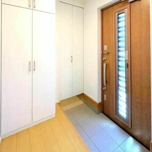 【未入居】鶴ヶ島市太田ヶ谷未入居住宅の玄関|毎日通る明るい玄関ホールです☆