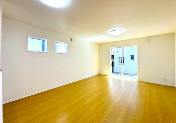 【未入居】鶴ヶ島市太田ヶ谷未入居住宅の居間・リビング|16.7帖のLDKです☆