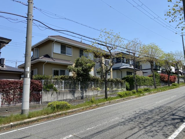 美賀多台3丁目　中古戸建の前面道路含む現地写真