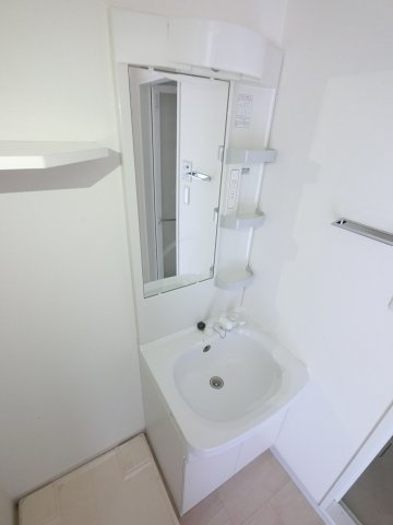 オーキッドレジデンス船橋本町の独立洗面台