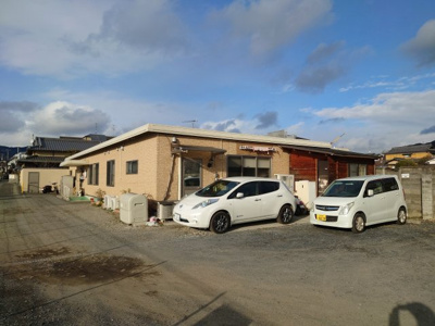 【外観】 | 山科区東野南井ノ上町　中古店舗事務所・月極ガレージ付き住宅