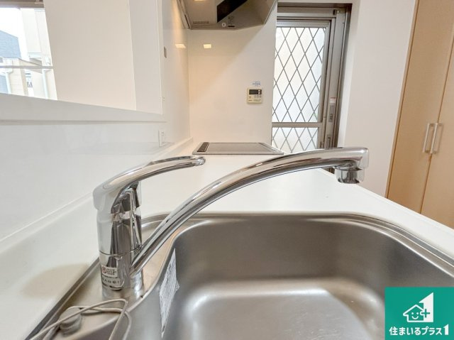 堺市東区大美野　中古一戸建ての設備|浄水器を内蔵！炊飯時、お茶を作る時に安心してお水を使えます！お湯と冷水、浄水と原水、シャワーの切替えもワンタッチです！