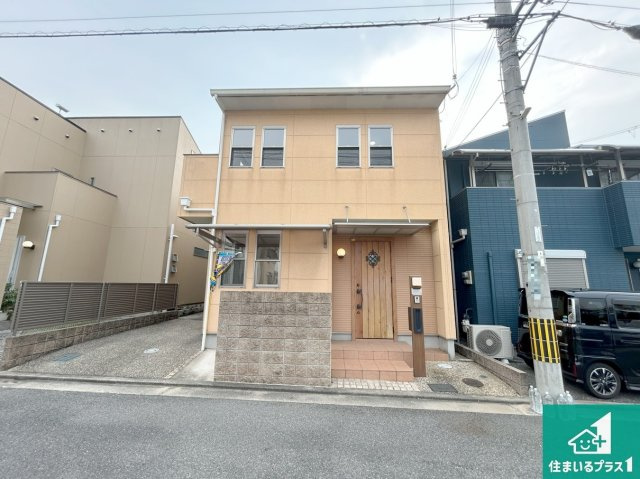 堺市東区大美野　中古一戸建ての外観|周辺は落ち着いた街並みの住宅地！子育てがしやすい住環境です！気になることがありましたら、お気軽にお問い合わせください！

