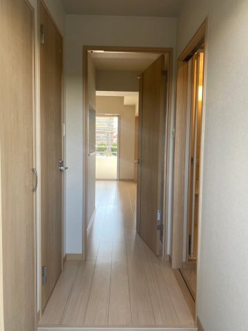 【玄関】 | Calm Riviere箱崎 | 別号室の写真になります。現況優先。