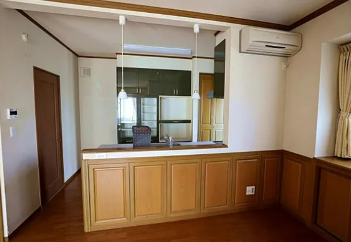 【中古】入間郡毛呂山町目白台中古住宅のキッチン|カウンターキッチンです☆