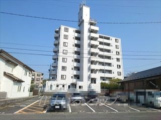 サンパレス香川の駐車場