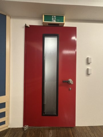 国分寺市南町３丁目の店舗一部の玄関