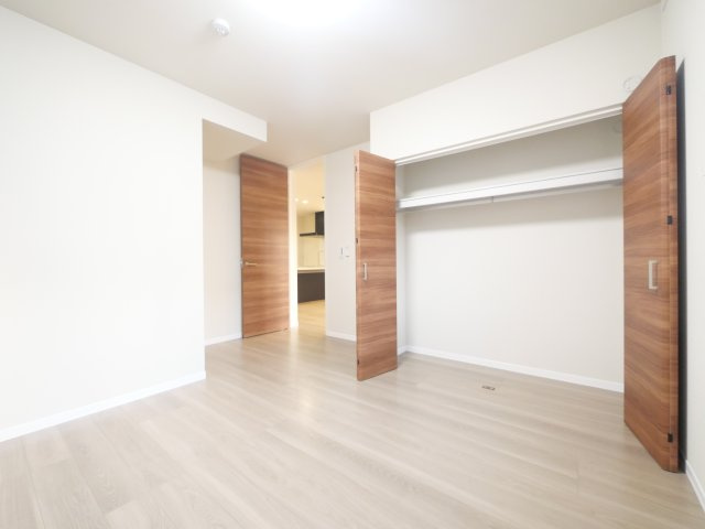 レジデンス三条宮前の居間・リビング