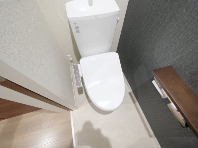 レジデンス三条宮前のトイレ|コンパクトで使いやすいトイレです