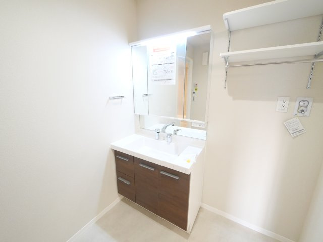 レジデンス三条宮前の洗面所