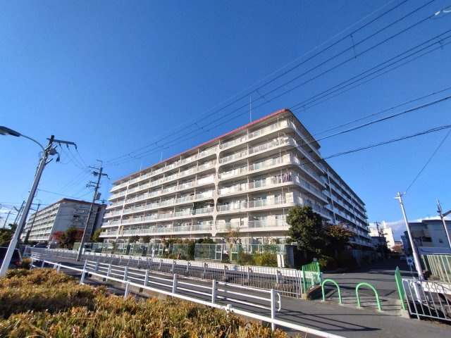 第二茨木ビューハイツ9号棟の外観|７階建ての６階部分　南向き陽当り良好です