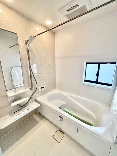 グラファーレ碧南市大浜上町　全3棟　新築住宅の浴室