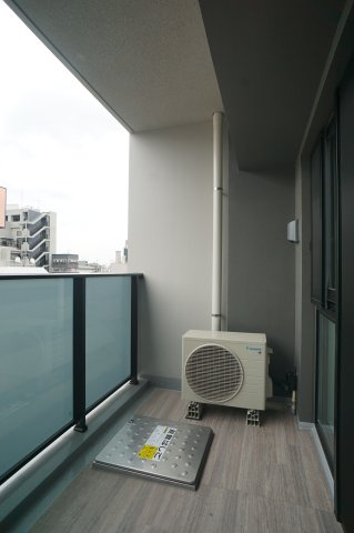 プライムメゾン錦糸町のバルコニー|広いバルコニーは開放感があります。