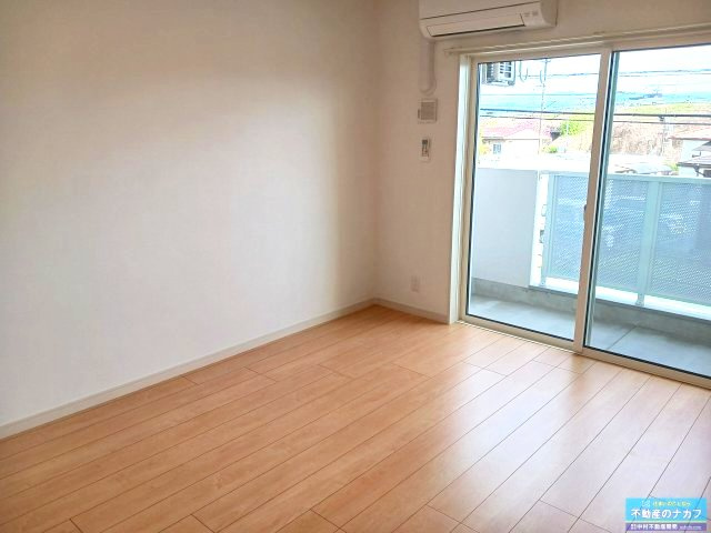 オレンジの内装