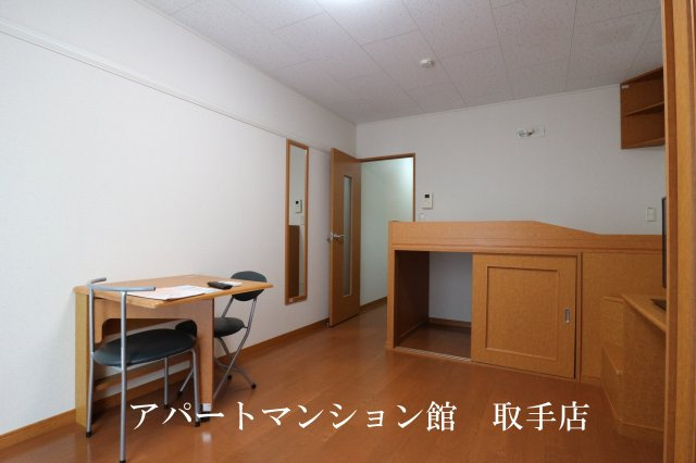 レオパレスルーチェⅡの居間・リビング