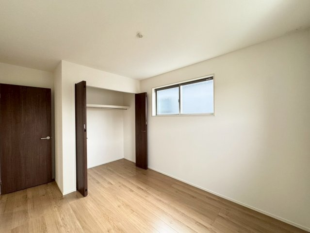 ーBloomーブルームー小倉南区田原3丁目1期　【小倉南区　新築戸建て】の洋室|2階5.7帖洋室はクローゼット完備【小倉南区　新築戸建て】
