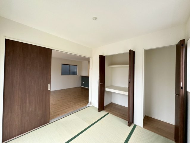 ーBloomーブルームー小倉南区田原3丁目1期　【小倉南区　新築戸建て】の和室|リビング横の和室は4.5帖♪家事の合間に一息つけます♪【小倉南区　新築戸建て】