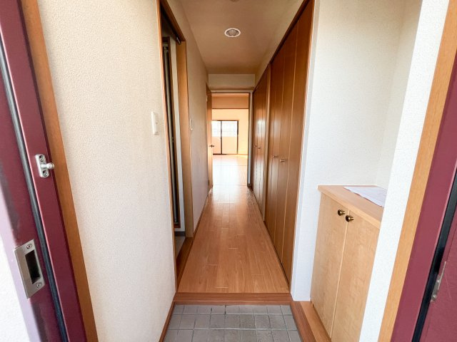 リーヴァ・ビスタ北本町の玄関