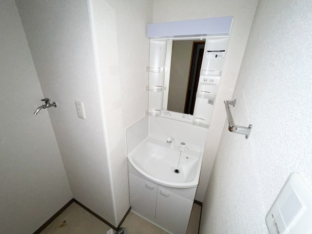リーヴァ・ビスタ北本町の独立洗面台