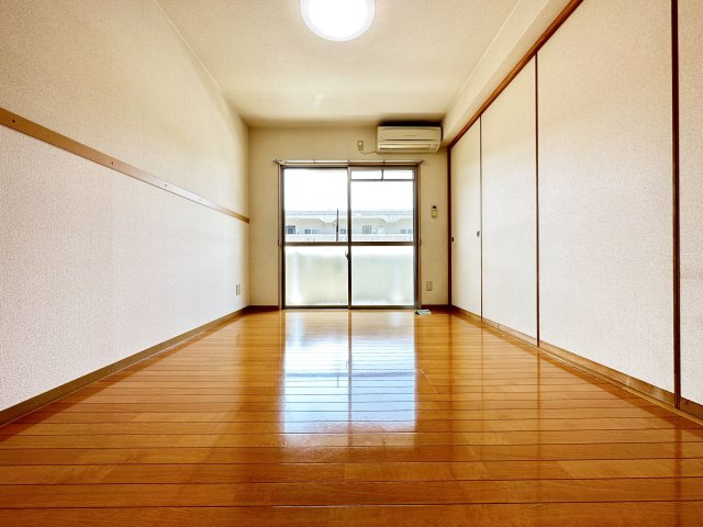 ガーデンハイツ永野Ⅱの洋室