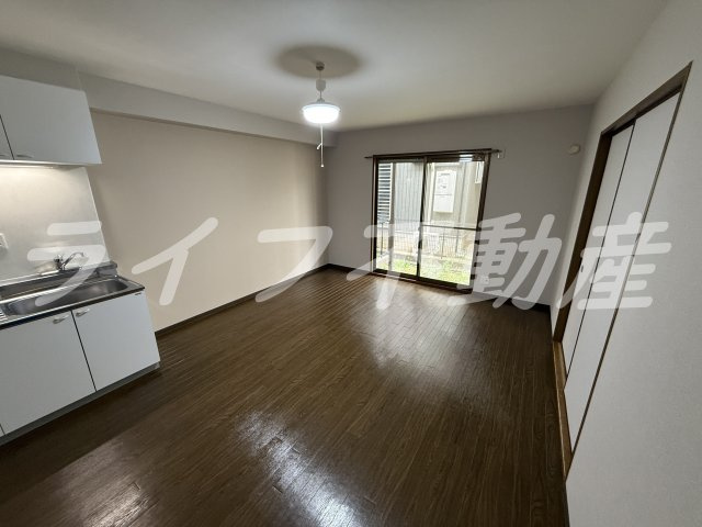 アヴィタンテ加納の内装|明るい色調の室内です