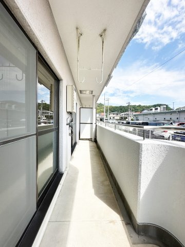 ウイングコーポ大原のバルコニー|開放的で明るい空間を演出してくれるバルコニーです