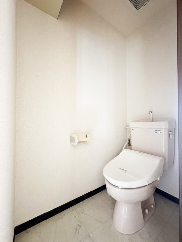 ウイングコーポ大原のトイレ|清潔感のあるトイレです