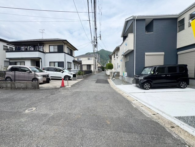 ーBloomーブルームー小倉南区湯川新町3丁目3期　【小倉南区　新築戸建て】の前面道路含む現地写真|JR安部山公園駅まで徒歩５分♪　【小倉南区　新築戸建て】