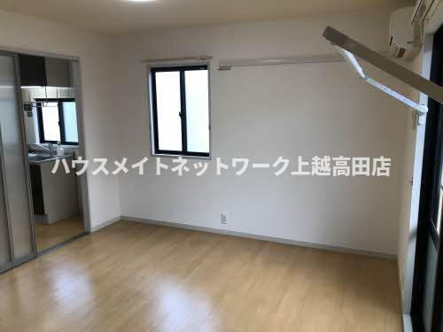 ハイツピースフルの洋室|洋室8.4帖