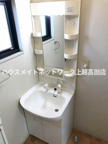 ハイツピースフルの独立洗面台|洗髪洗面化粧台
