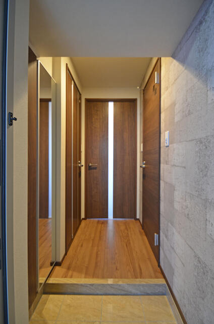 エムビルデベロップコアⅦの玄関