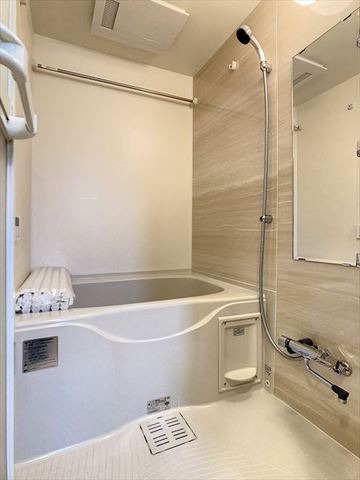 ギャラクシー香椎駅前の浴室