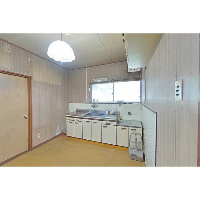 大野町相羽貸家３の居間・リビング|DK6帖