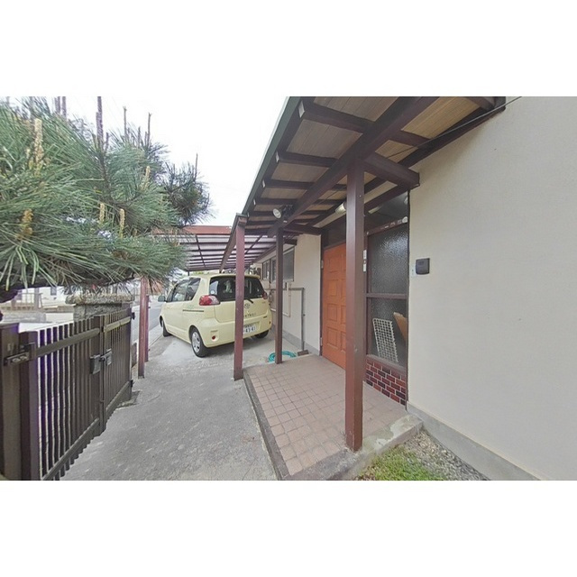 大野町相羽貸家３の玄関