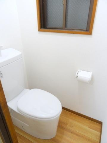 中川マンションのトイレ|★窓付きのトイレ★