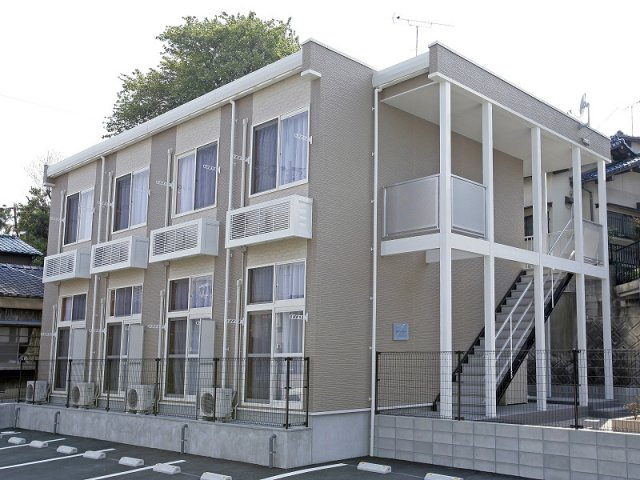 レオパレス春日グリーンヒルズの外観|外はこのようになっています