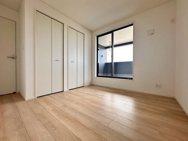 岩出市新田広芝第3-2号棟　新築戸建の洋室