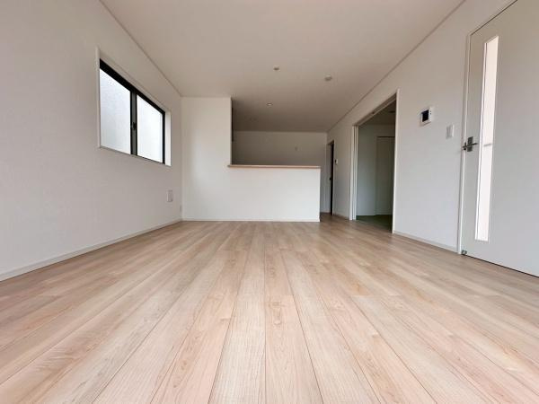 岩出市新田広芝第3-2号棟　新築戸建の居間・リビング