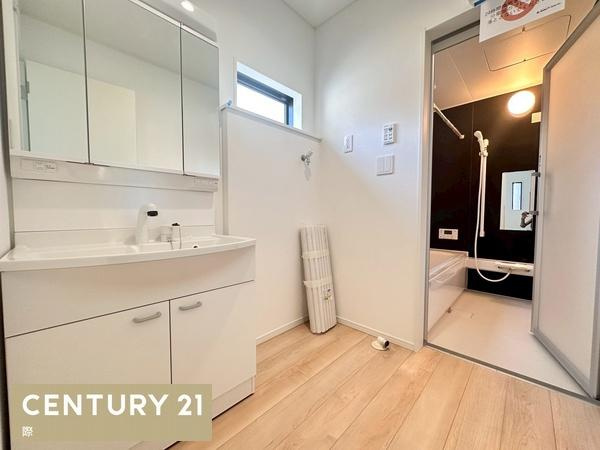 岩出市新田広芝第3-3号棟　新築戸建の独立洗面台